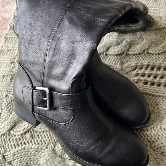 Boots - Picture 1 of 2